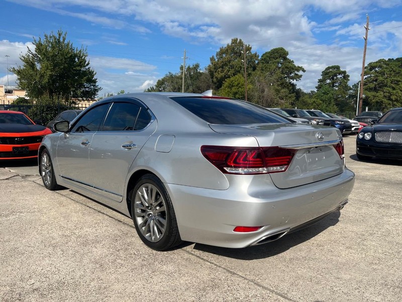Lexus LS 460 Vehicle Full-screen Gallery Image 08