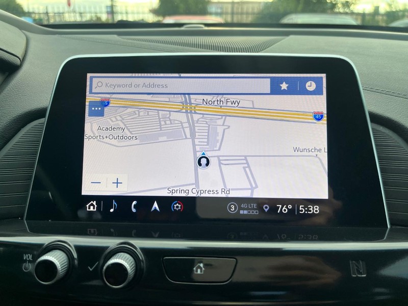 Cadillac CT4 Vehicle Full-screen Gallery Image 24