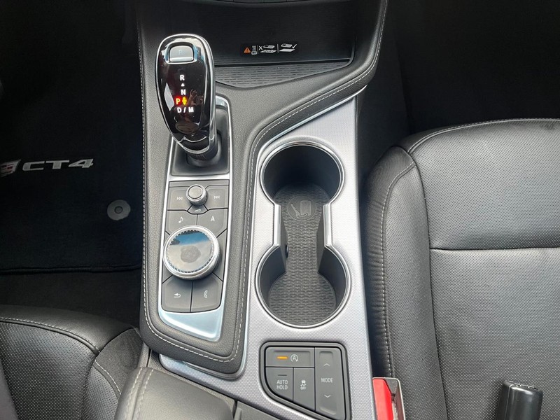 Cadillac CT4 Vehicle Full-screen Gallery Image 26