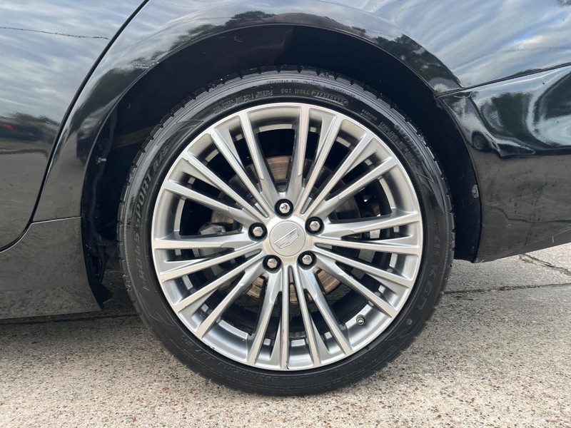 Cadillac CT4 Vehicle Full-screen Gallery Image 30