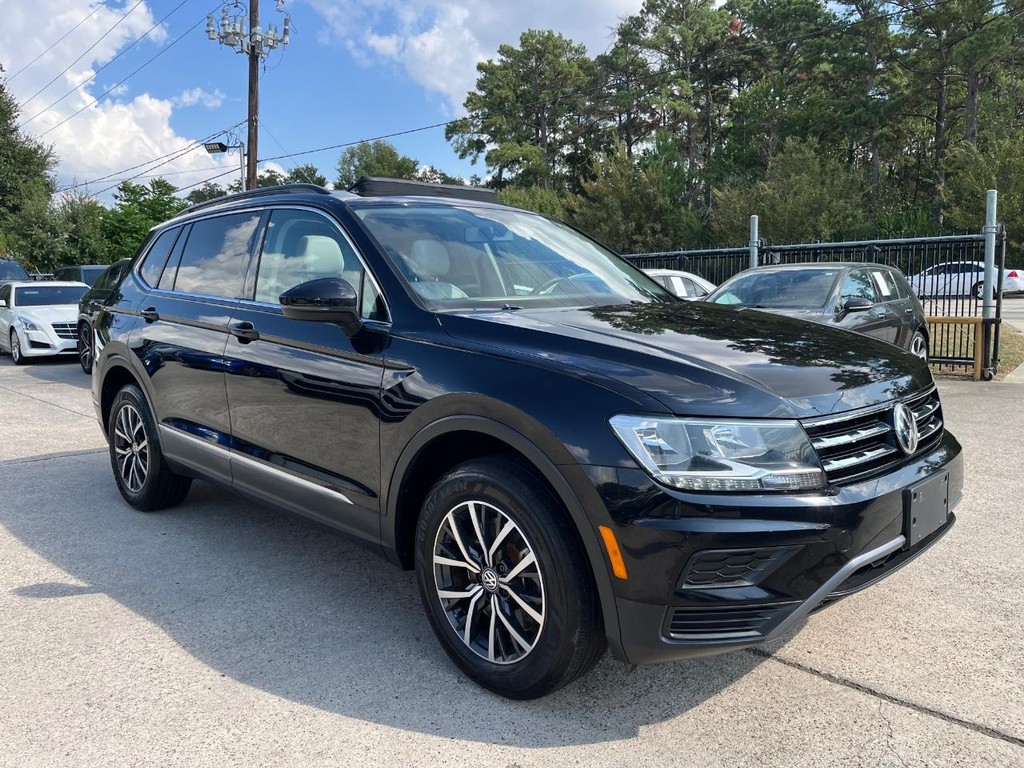 Volkswagen Tiguan Vehicle Full-screen Gallery Image 04