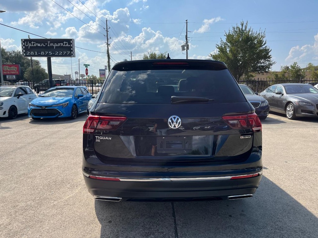 Volkswagen Tiguan Vehicle Full-screen Gallery Image 07