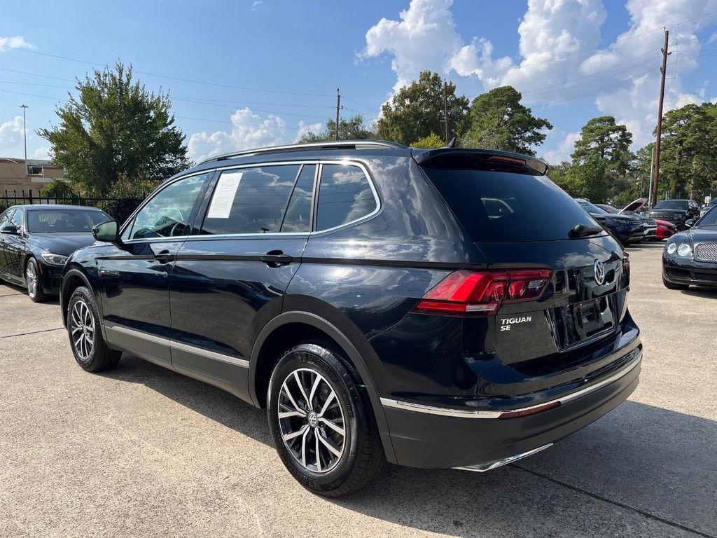 Volkswagen Tiguan Vehicle Full-screen Gallery Image 08