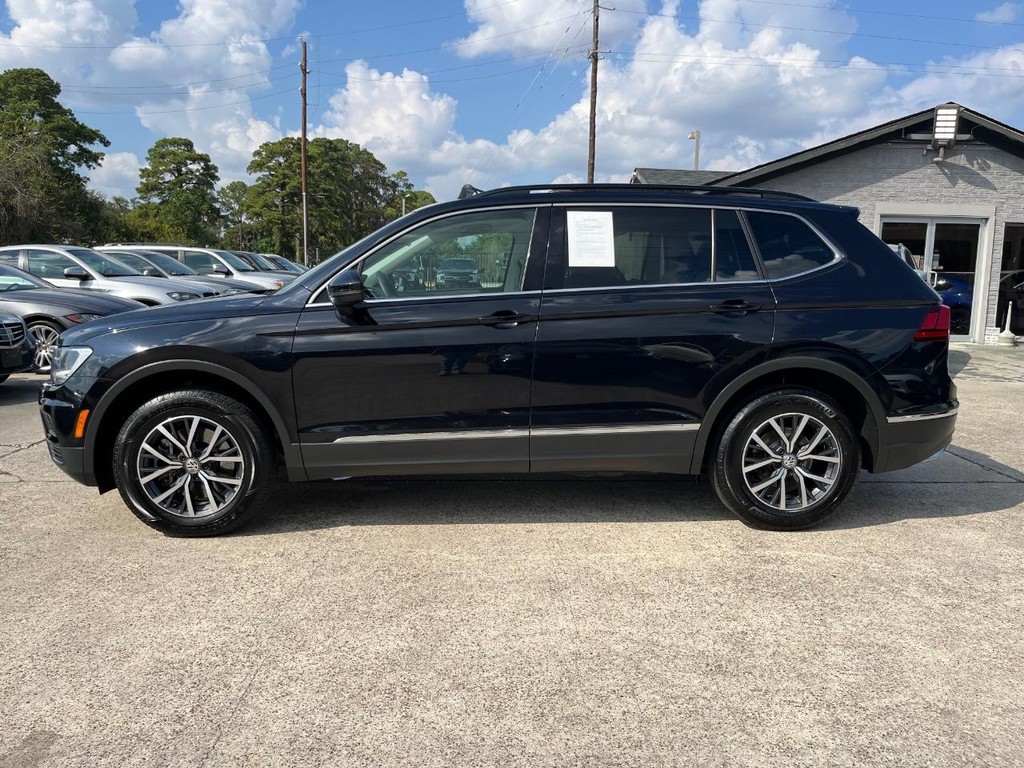 Volkswagen Tiguan Vehicle Full-screen Gallery Image 09