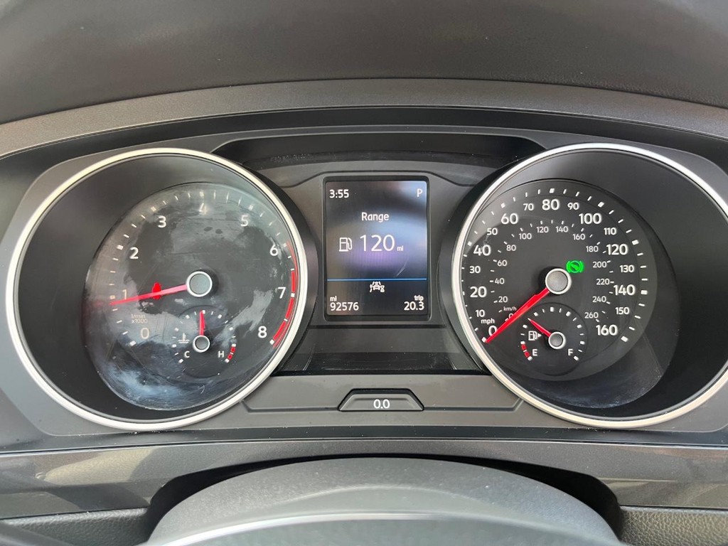 Volkswagen Tiguan Vehicle Full-screen Gallery Image 22