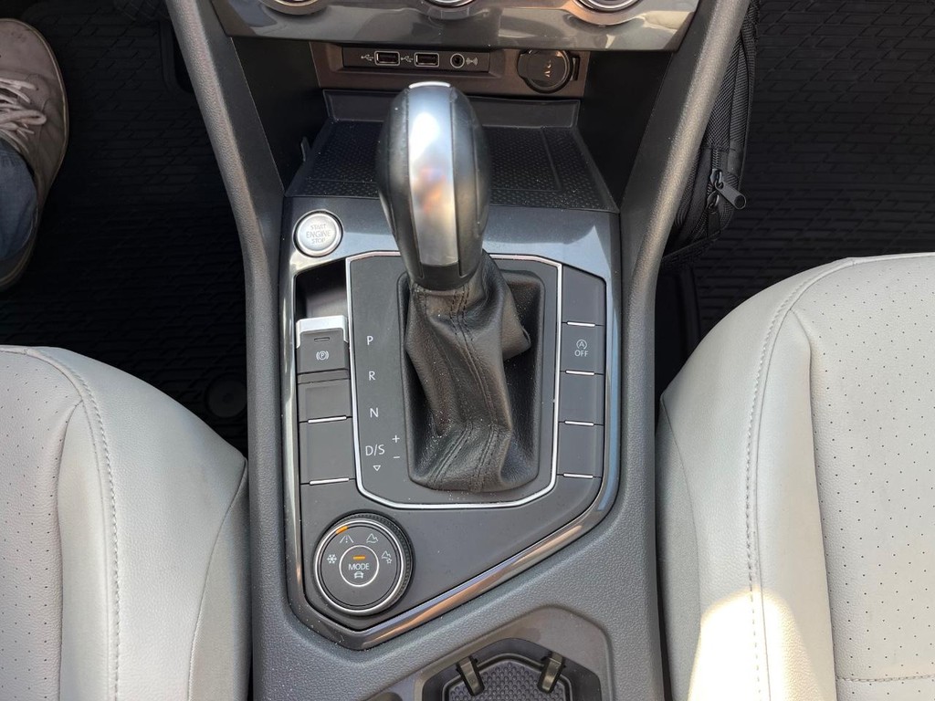 Volkswagen Tiguan Vehicle Full-screen Gallery Image 26