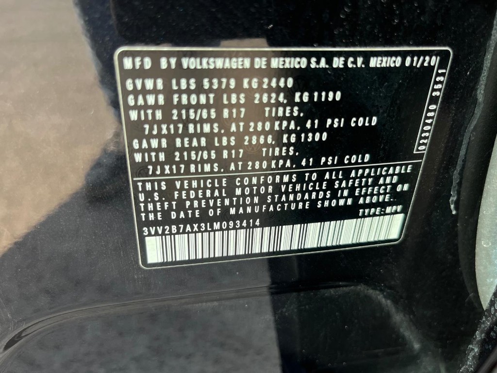 Volkswagen Tiguan Vehicle Full-screen Gallery Image 30