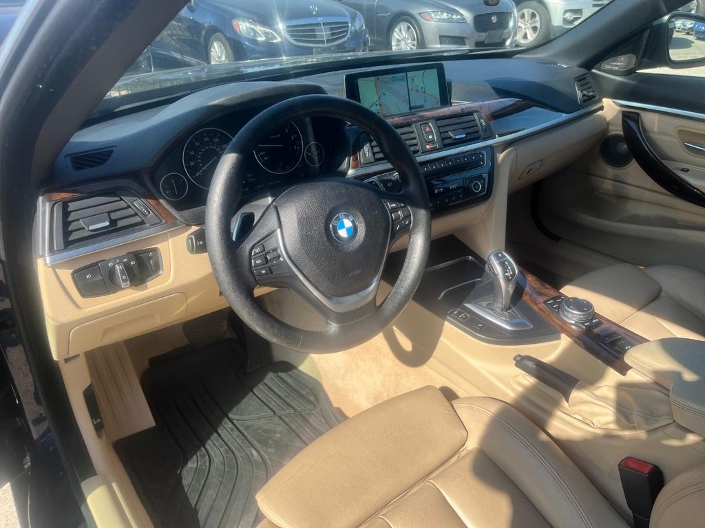 BMW 428i Vehicle Full-screen Gallery Image 18