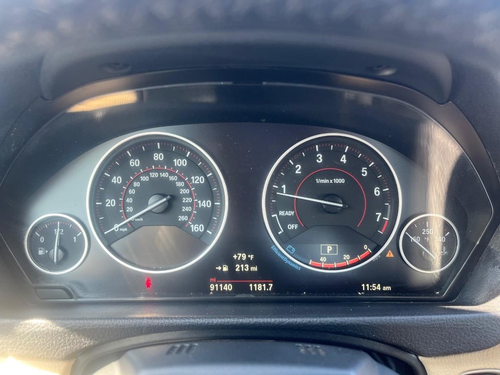 BMW 428i Vehicle Full-screen Gallery Image 26