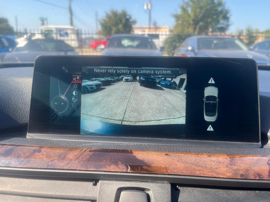 BMW 428i Vehicle Full-screen Gallery Image 31