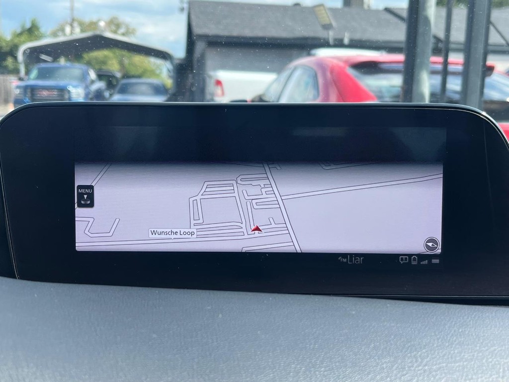 Mazda Mazda3 Hatchback Vehicle Full-screen Gallery Image 24