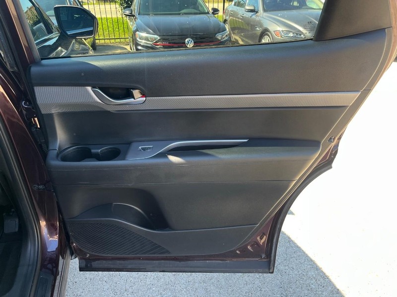 Hyundai Palisade Vehicle Full-screen Gallery Image 18