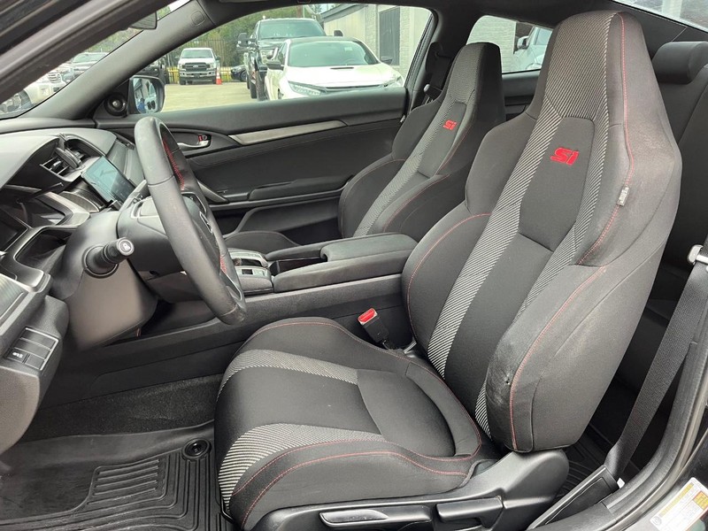 Honda Civic Si Coupe Vehicle Full-screen Gallery Image 11