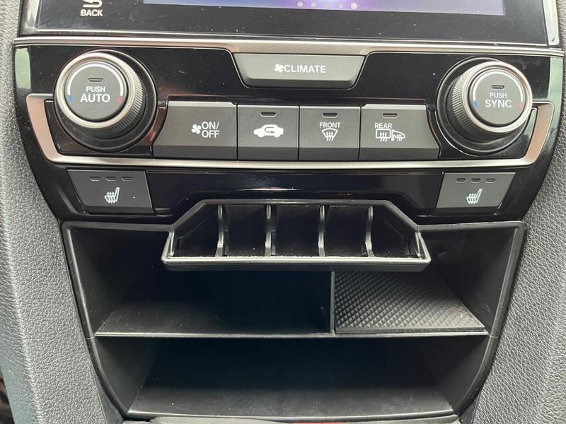 Honda Civic Si Coupe Vehicle Full-screen Gallery Image 21