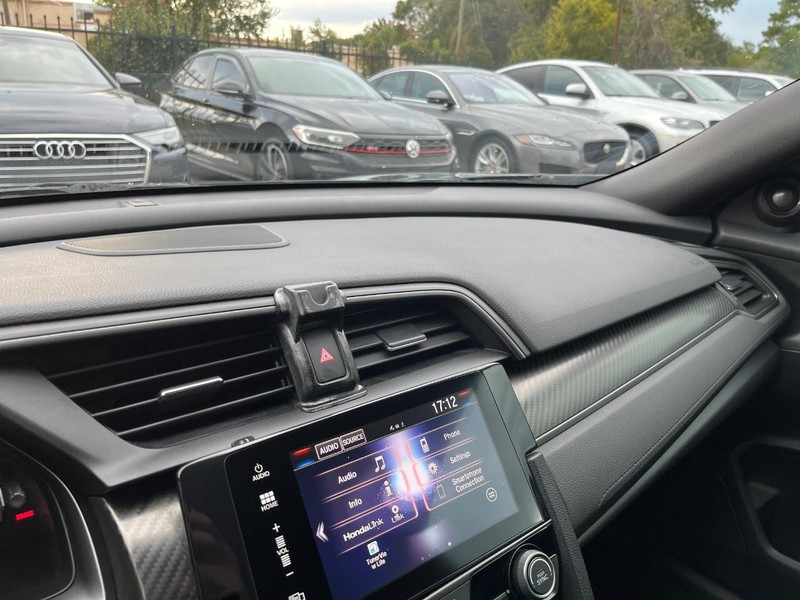 Honda Civic Si Coupe Vehicle Full-screen Gallery Image 23