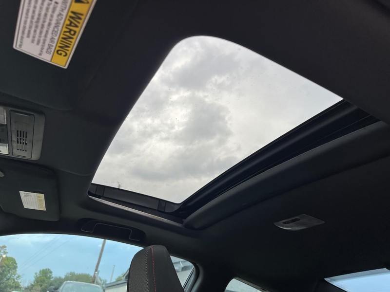 Honda Civic Si Coupe Vehicle Full-screen Gallery Image 24