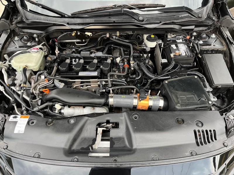 Honda Civic Si Coupe Vehicle Full-screen Gallery Image 26