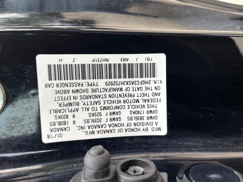 Honda Civic Si Coupe Vehicle Full-screen Gallery Image 27