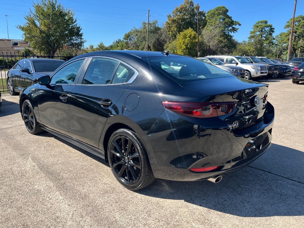 Mazda Mazda3 Sedan Vehicle Full-screen Gallery Image 08