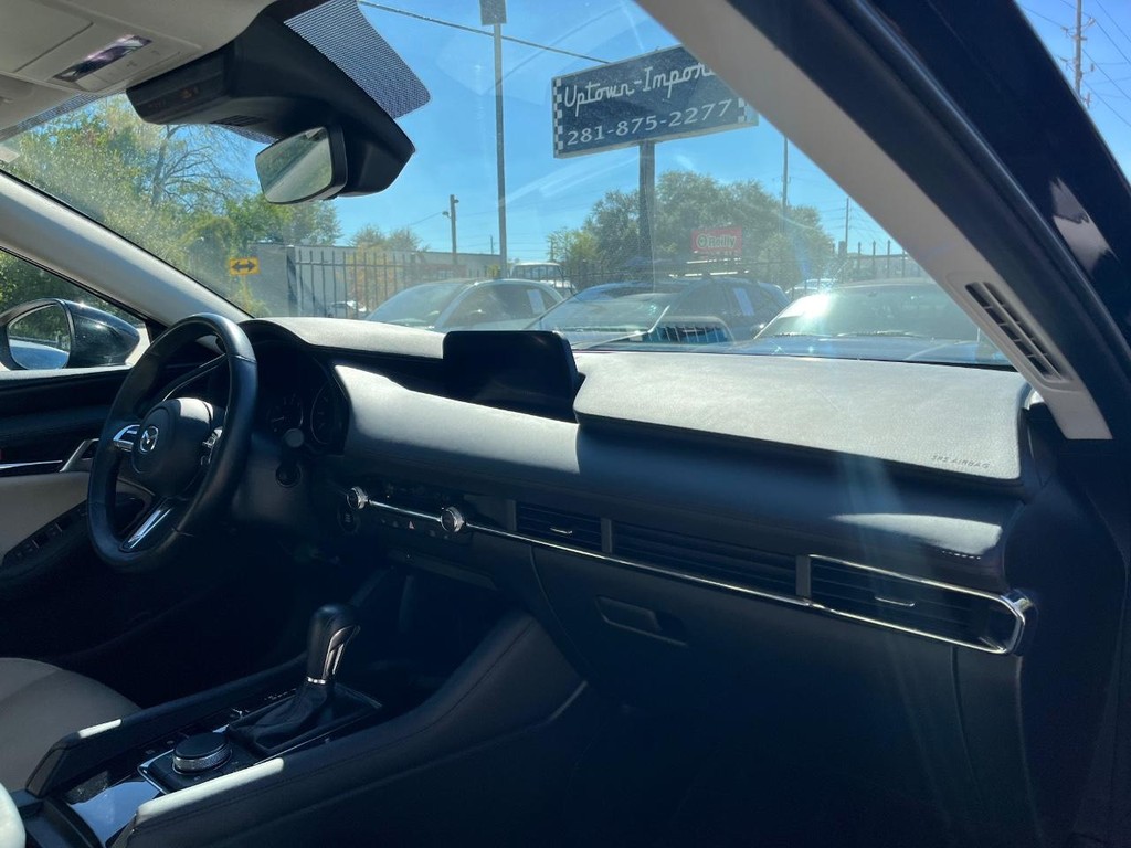 Mazda Mazda3 Sedan Vehicle Full-screen Gallery Image 13