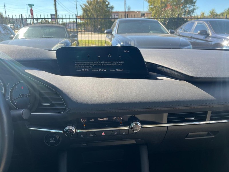 Mazda Mazda3 Sedan Vehicle Full-screen Gallery Image 22