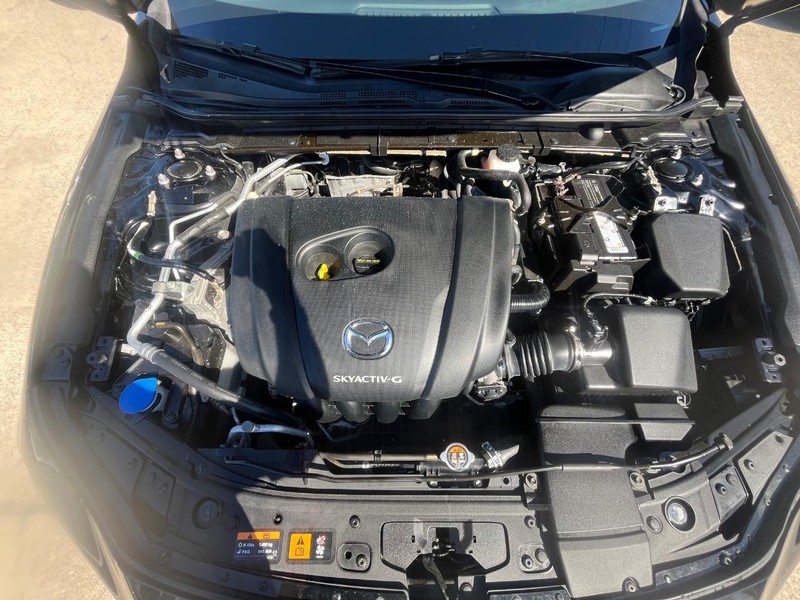 Mazda Mazda3 Sedan Vehicle Full-screen Gallery Image 27