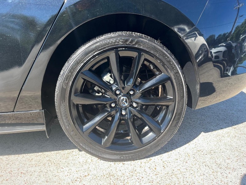 Mazda Mazda3 Sedan Vehicle Full-screen Gallery Image 28