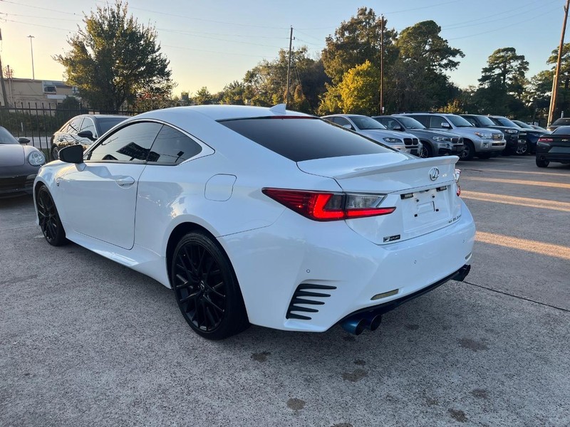 Lexus RC 350 Vehicle Full-screen Gallery Image 08