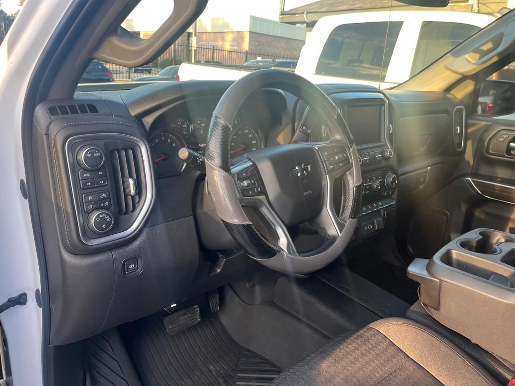 Chevrolet Silverado 1500 Vehicle Full-screen Gallery Image 10