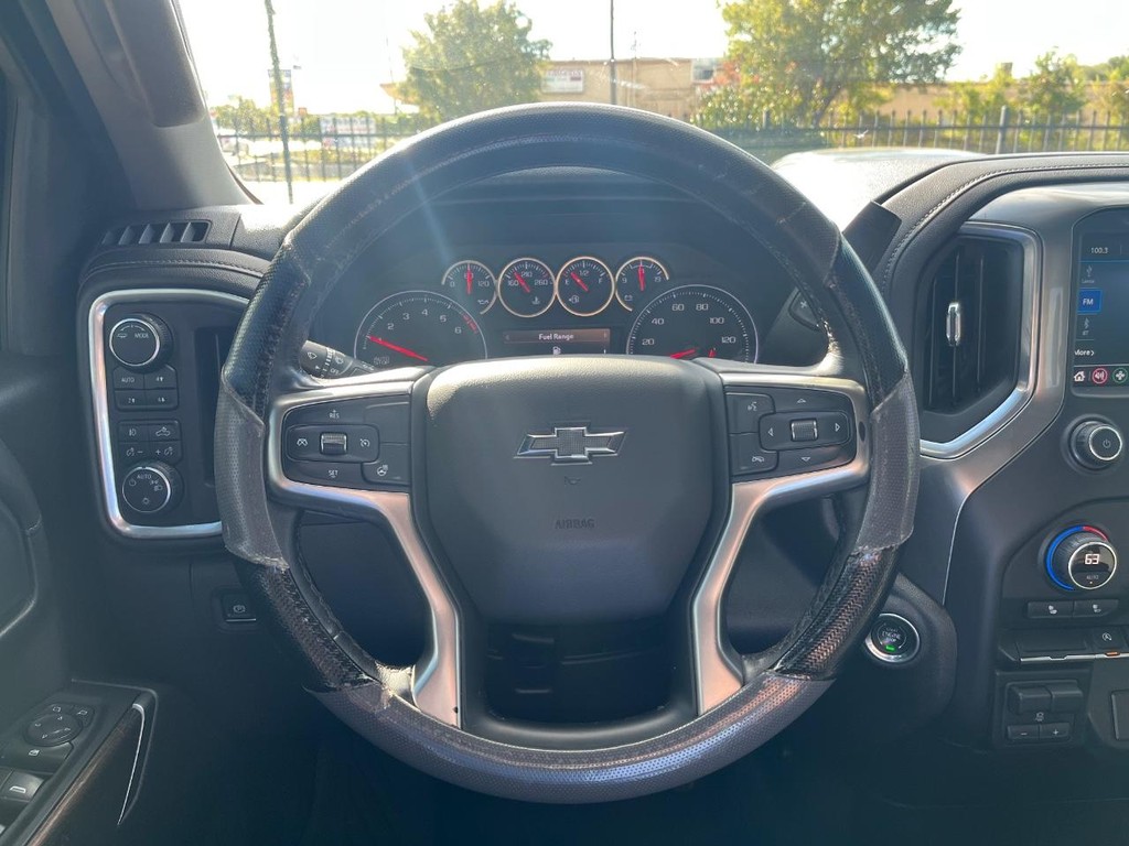 Chevrolet Silverado 1500 Vehicle Full-screen Gallery Image 20