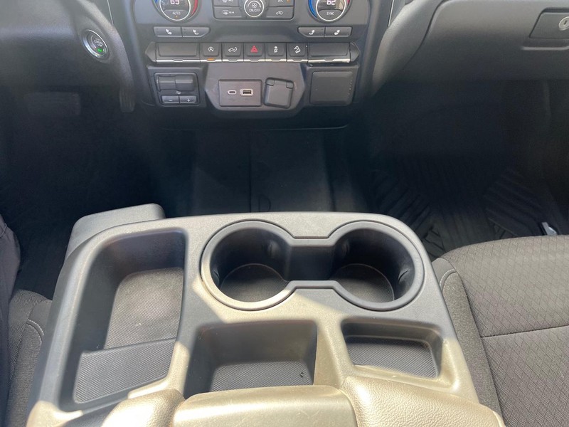 Chevrolet Silverado 1500 Vehicle Full-screen Gallery Image 19