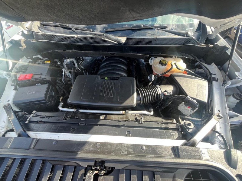 Chevrolet Silverado 1500 Vehicle Full-screen Gallery Image 22