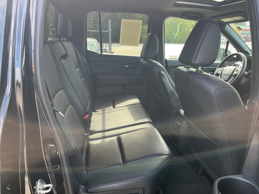 Honda Ridgeline Vehicle Full-screen Gallery Image 16