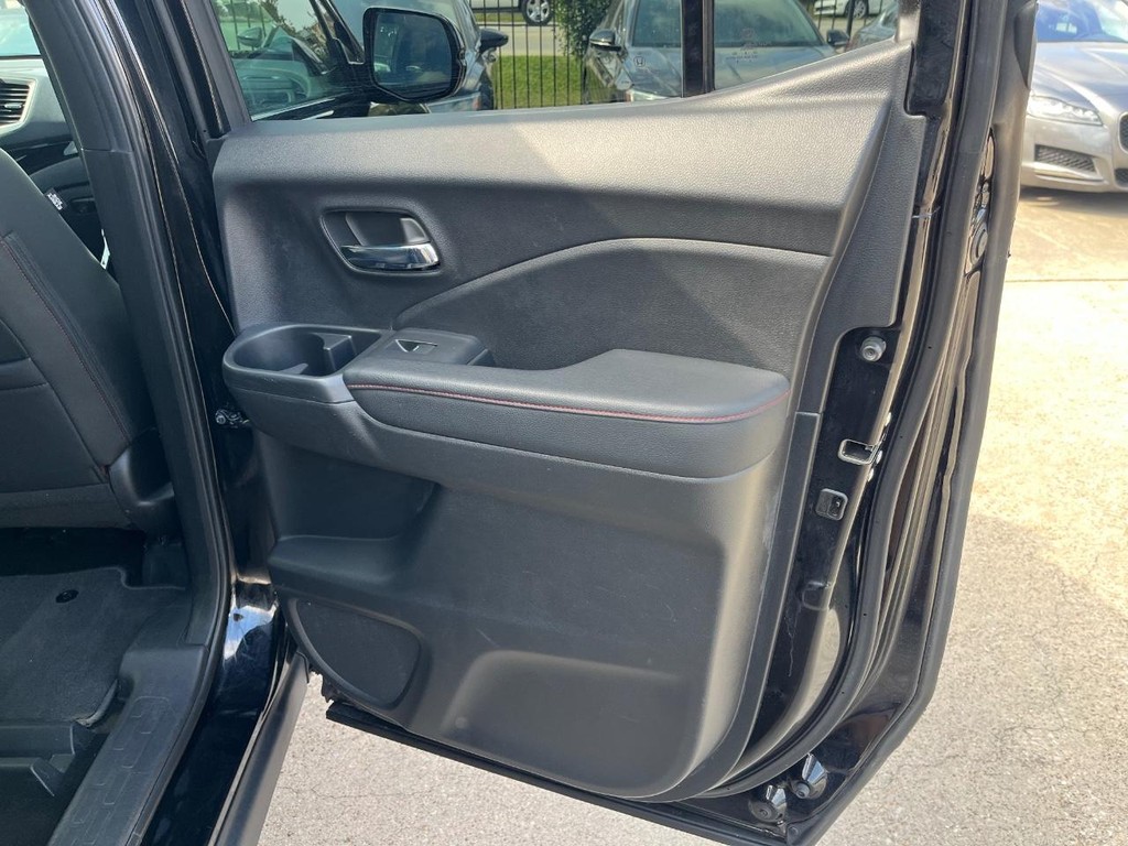 Honda Ridgeline Vehicle Full-screen Gallery Image 17