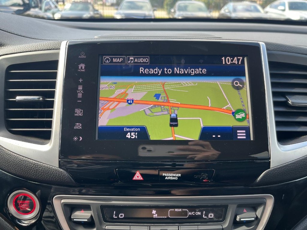 Honda Ridgeline Vehicle Full-screen Gallery Image 24