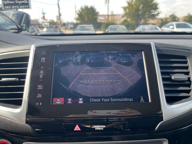 Honda Ridgeline Vehicle Full-screen Gallery Image 23