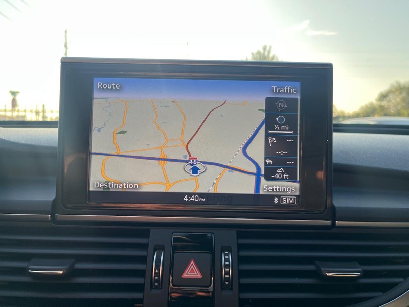 Audi A6 Vehicle Full-screen Gallery Image 23