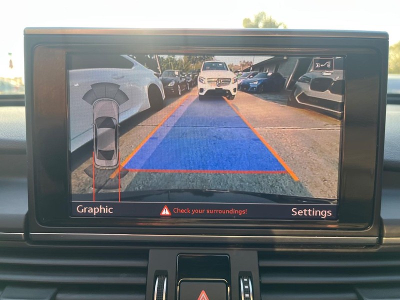 Audi A6 Vehicle Full-screen Gallery Image 24