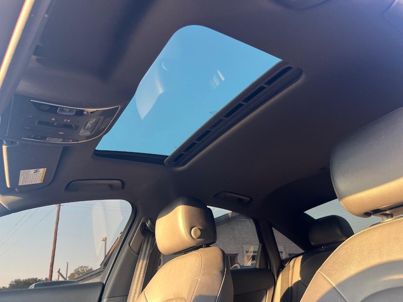 Audi A6 Vehicle Full-screen Gallery Image 27