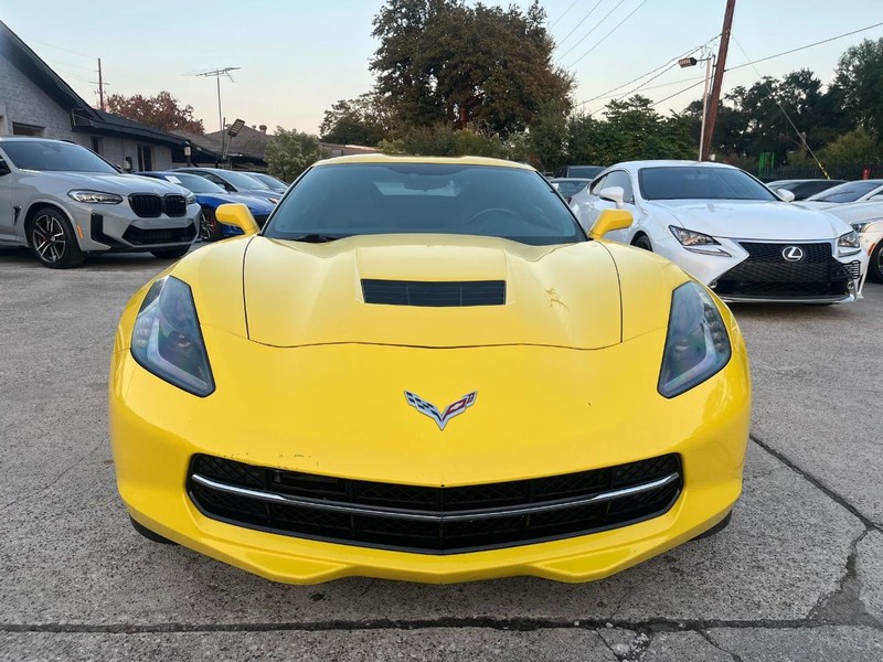 Chevrolet Corvette Vehicle Full-screen Gallery Image 02