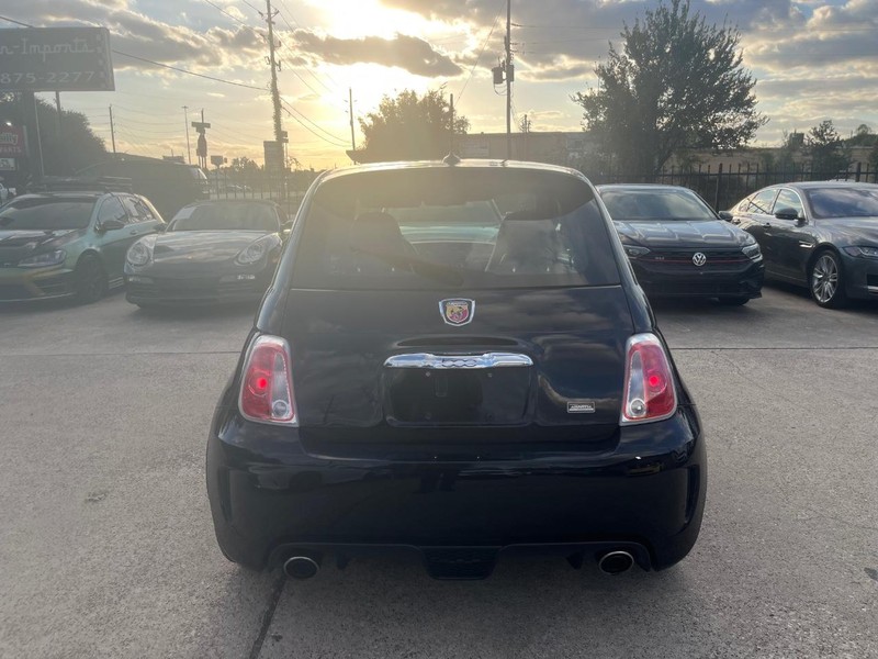 FIAT 500 Vehicle Full-screen Gallery Image 07