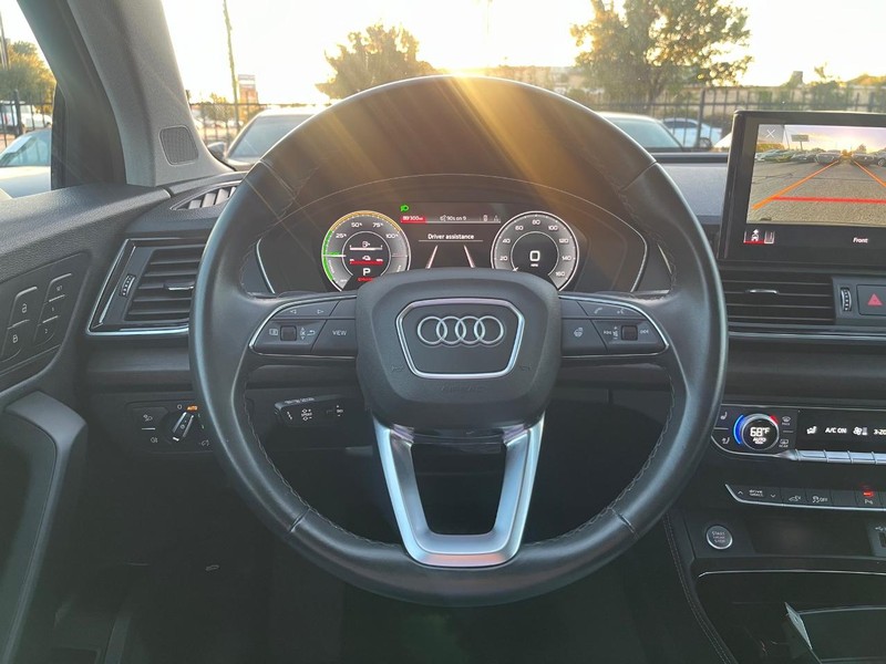 Audi Q5 Vehicle Full-screen Gallery Image 20