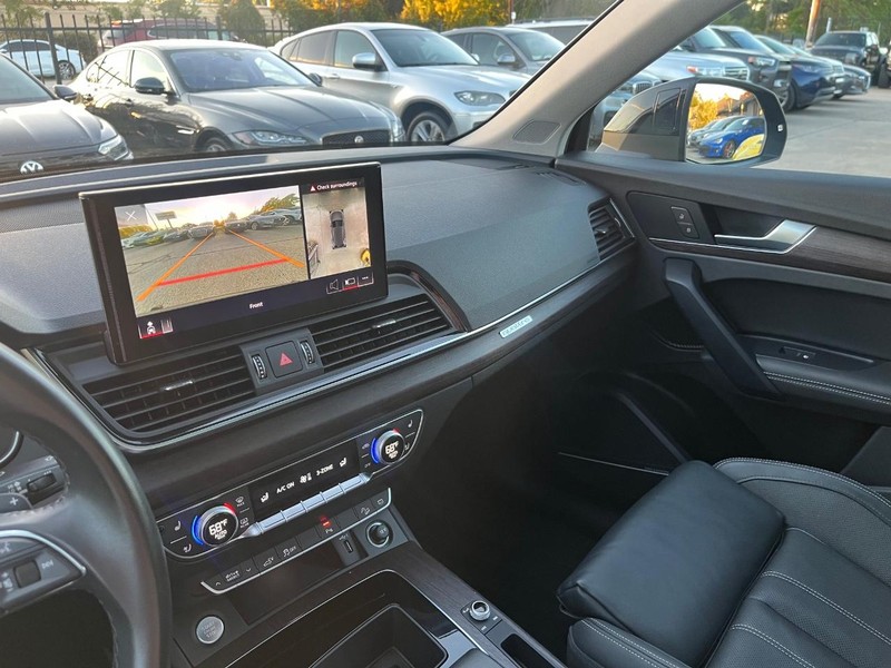 Audi Q5 Vehicle Full-screen Gallery Image 26