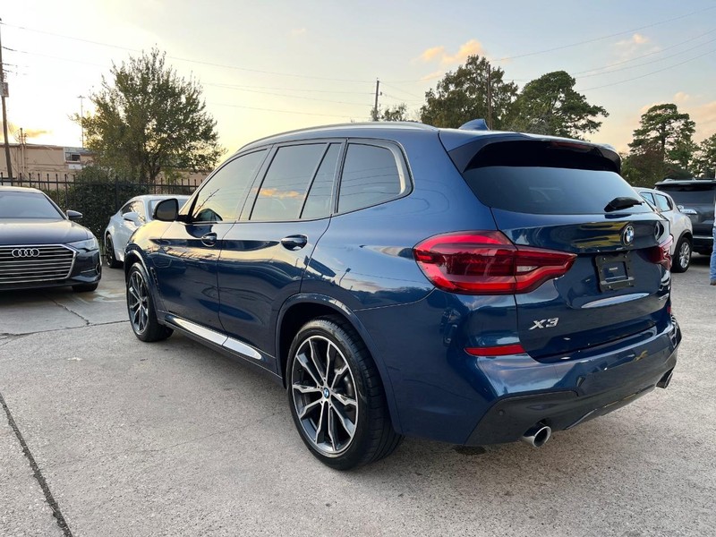 BMW X3 Vehicle Full-screen Gallery Image 08