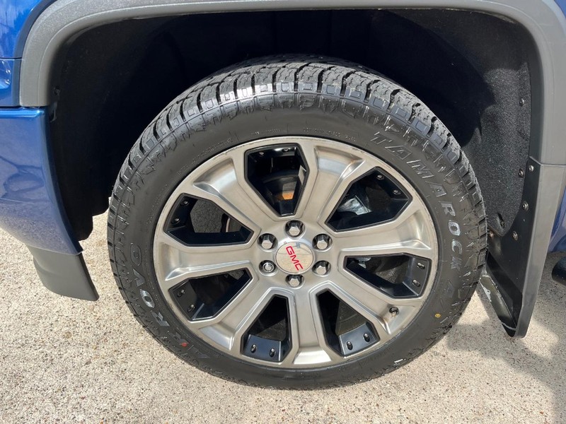 GMC Sierra 1500 Vehicle Full-screen Gallery Image 14