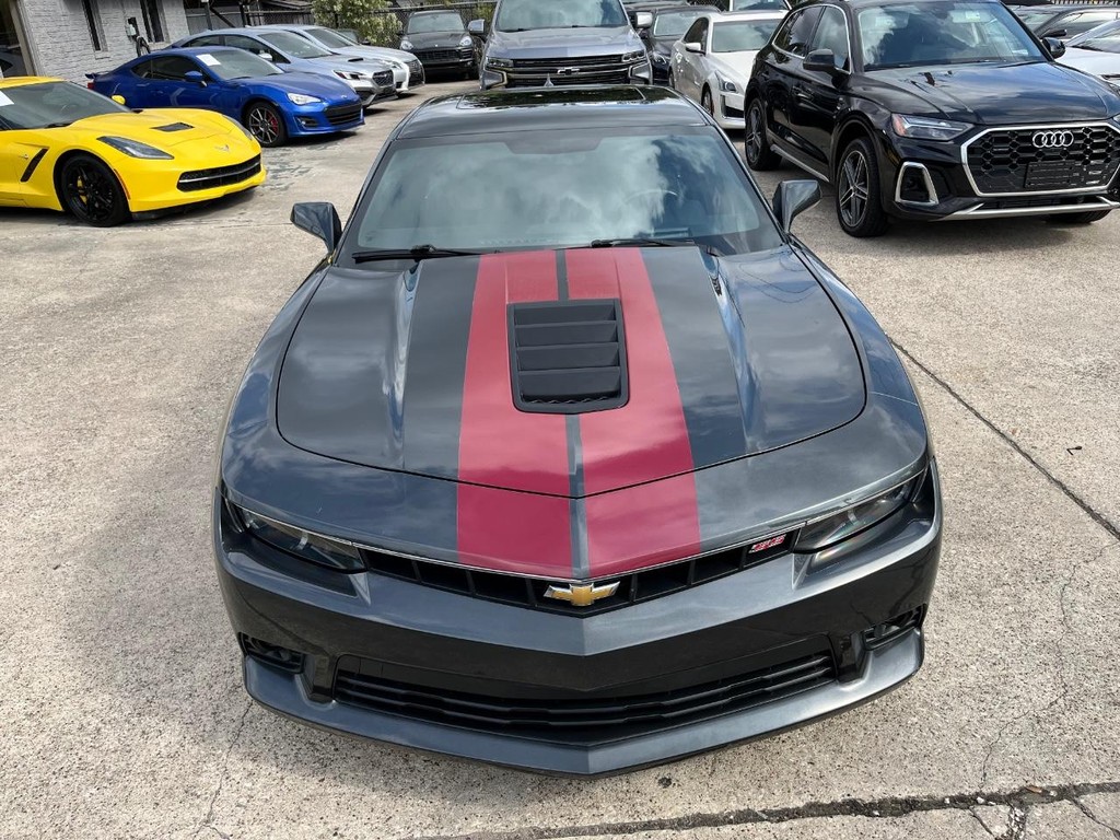 Chevrolet Camaro Vehicle Full-screen Gallery Image 03