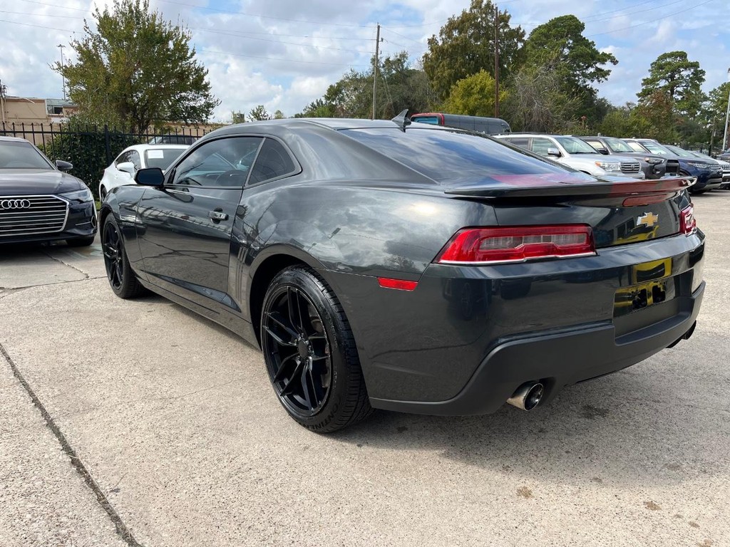 Chevrolet Camaro Vehicle Full-screen Gallery Image 08