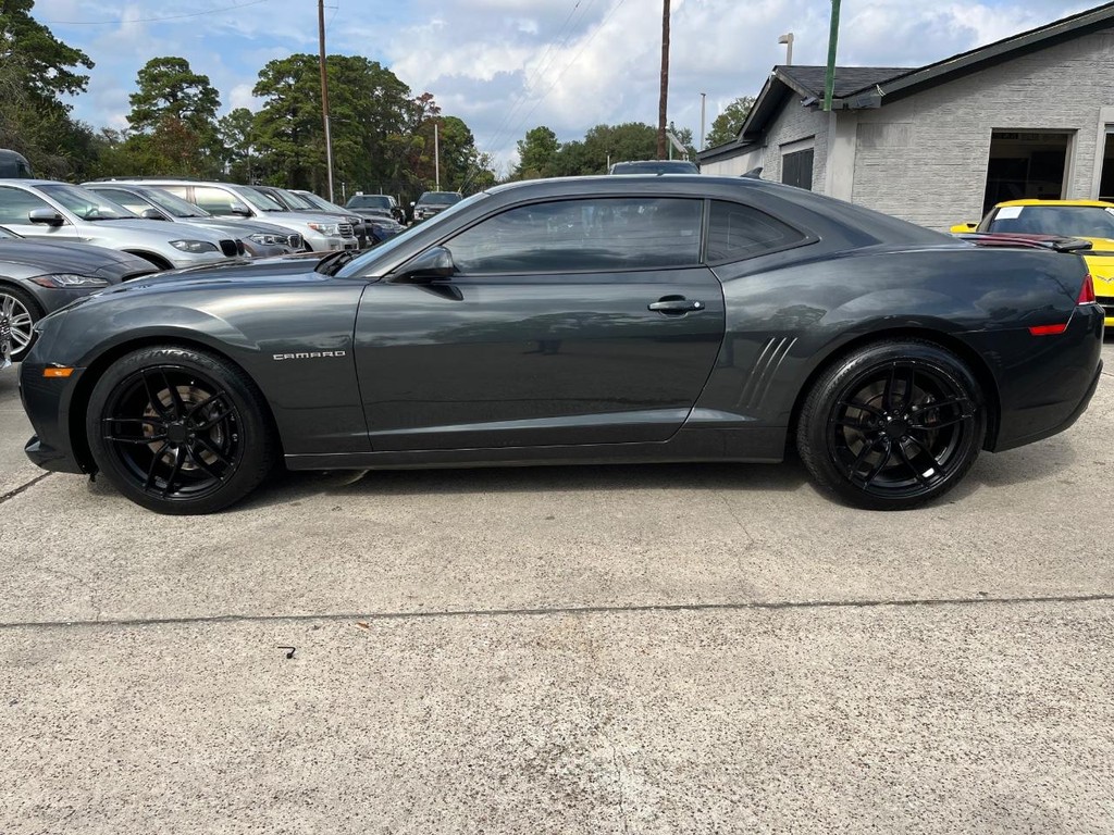 Chevrolet Camaro Vehicle Full-screen Gallery Image 09