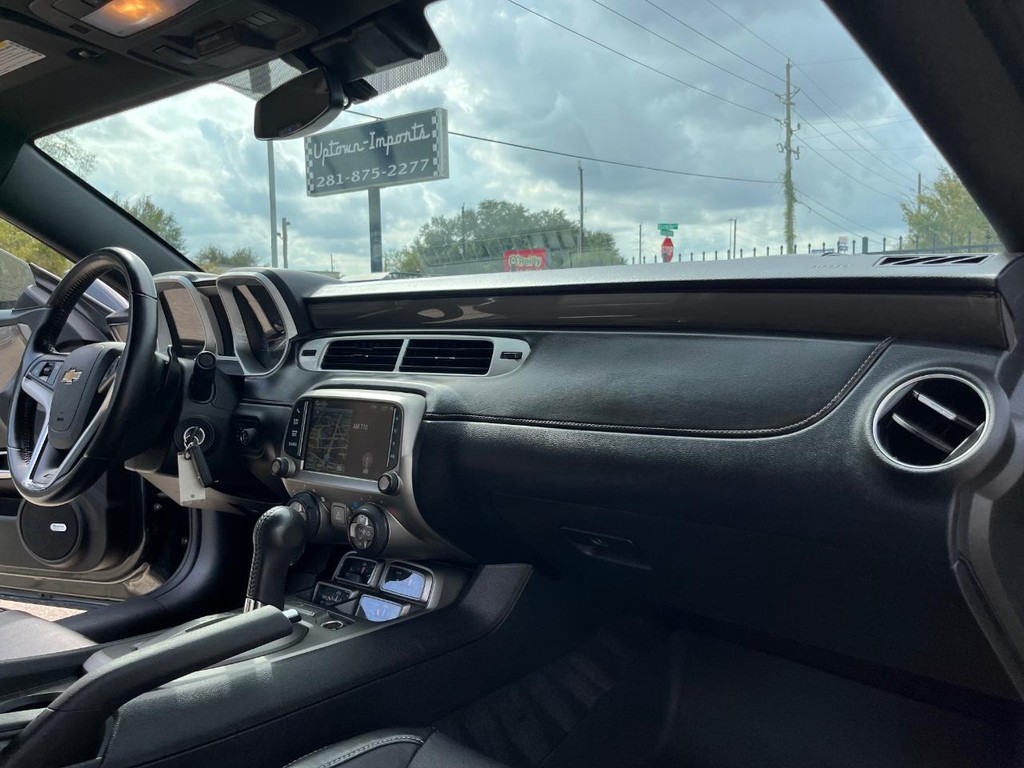 Chevrolet Camaro Vehicle Full-screen Gallery Image 13