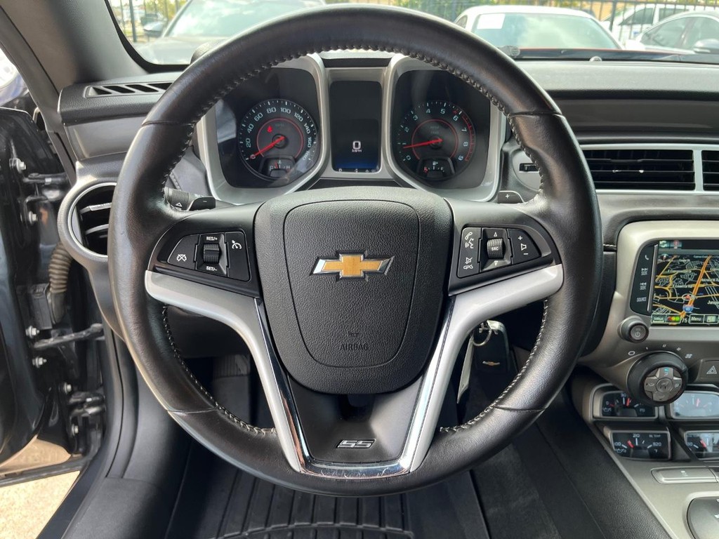 Chevrolet Camaro Vehicle Full-screen Gallery Image 17